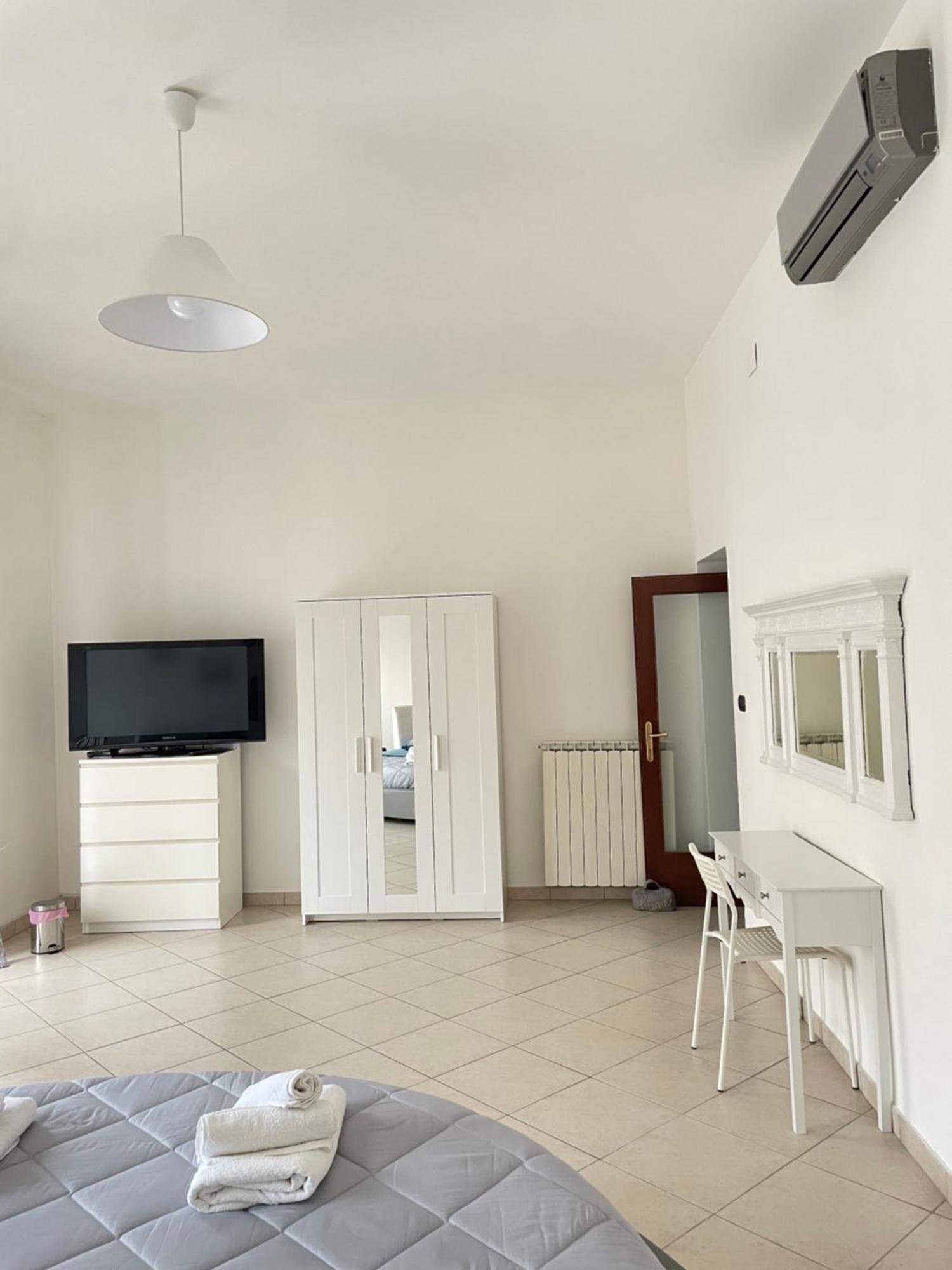Parvis Home Brindisi Extérieur photo